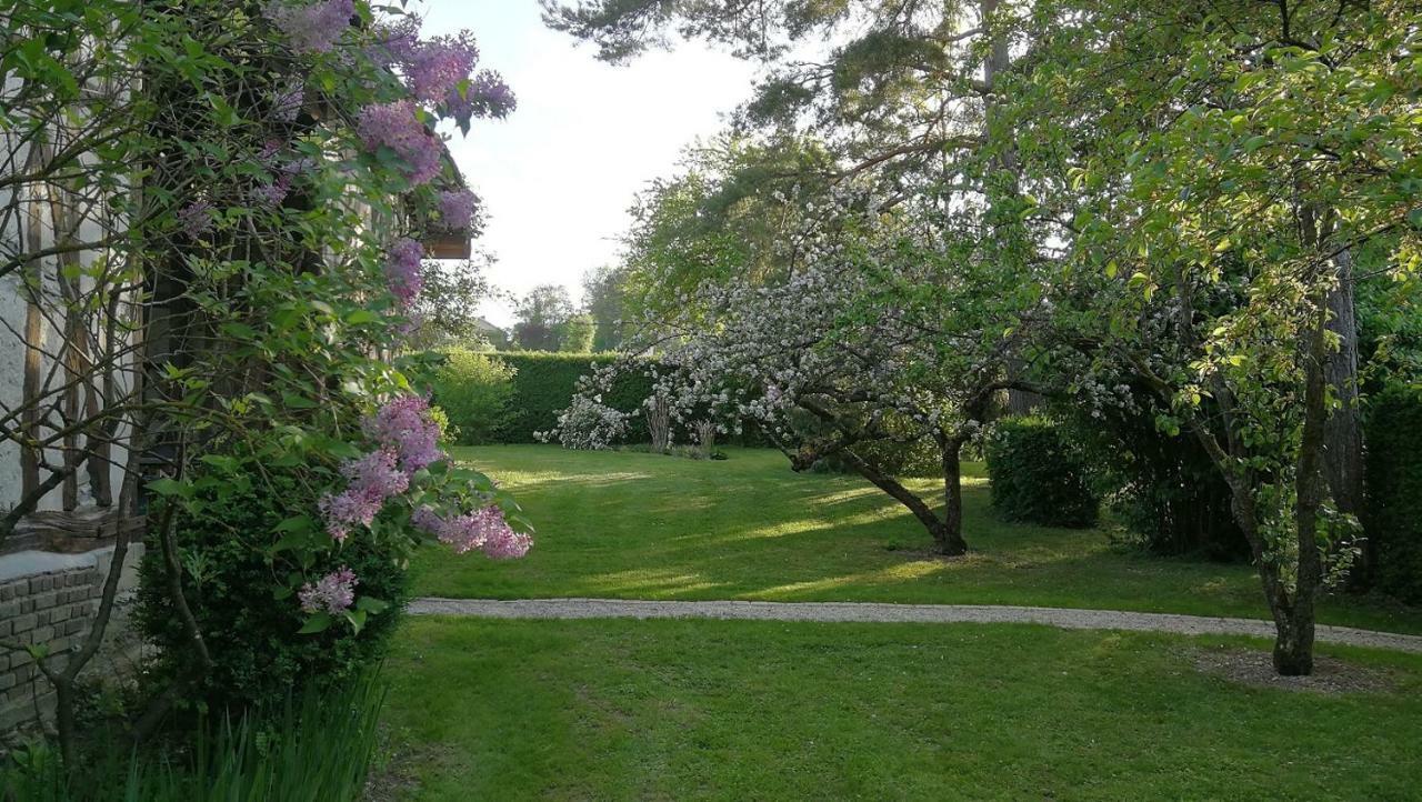 Domaine Du Carouge Hotell Lirey Eksteriør bilde